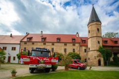 Příprava svatebního obřadu na zámku Libouchec