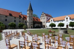 Svatební místo v okolí Ústí nad Labem - zámek Libouchec