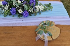 Detail podložky na prstýnky pro svatbu v Ústeckém kraji.