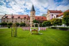 Pohled na zámek Libouchec jako svatební místo u Ústí nad Labem