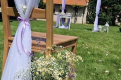Svatební květinové dekorace na míru pro svatbu v Libouchci.