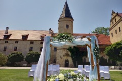 Svatební místo v okolí Ústí nad Labem - zámek Libouchec