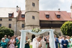 Svatebni-obrad-v-blizkosti-Decina