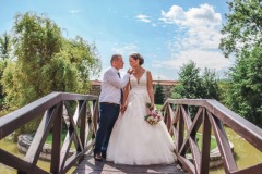 Svatební portrét v severních Čechách na renesančním zámku Libouchec.
