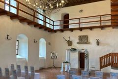 Zámecký sál pro komorní zimní svatbu v Ústeckém kraji